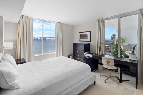 Condo in Miami Beach, Florida, 3 bedrooms № 1959244 - photo 19