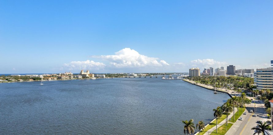 Condominio en West Palm Beach, Florida, 3 dormitorios № 1168709