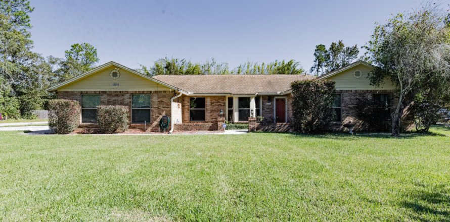 House in Jacksonville, Florida 4 bedrooms, 193.7 sq.m. № 817744