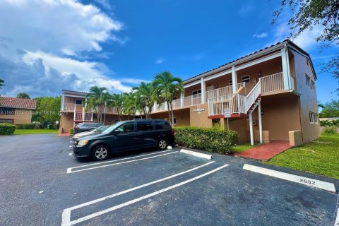Apartment in Coral Springs, Florida 2 bedrooms № 1955986 - photo 16