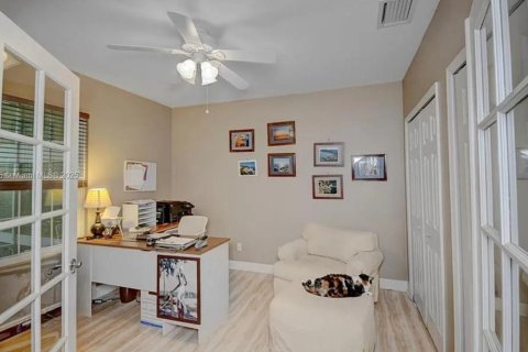 House in Port St. Lucie, Florida 4 bedrooms, 161.65 sq.m. № 1689492 - photo 16