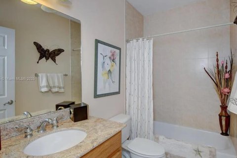 House in Port St. Lucie, Florida 4 bedrooms, 161.65 sq.m. № 1689492 - photo 17