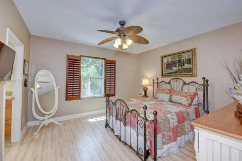 House in Port St. Lucie, Florida 4 bedrooms, 161.65 sq.m. № 1689492 - photo 12