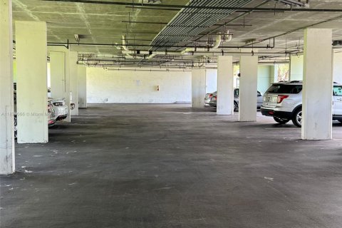 Купить кондоминиум в Катлер-Бей, Флорида 1 спальня, 70.61м2, № 2055027 - фото 24