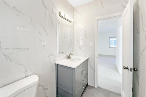 Снять в аренду квартиру в Майами-Бич, Флорида 1 спальня, 74.32м2, № 1992641 - фото 15