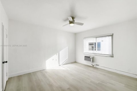 Снять в аренду квартиру в Майами-Бич, Флорида 1 спальня, 74.32м2, № 1992641 - фото 18