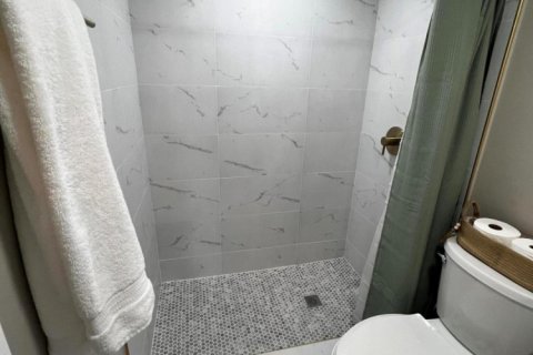 Copropriété à louer à Palm Beach Shores, Floride: 2 chambres, 100.71 m2 № 888209 - photo 1