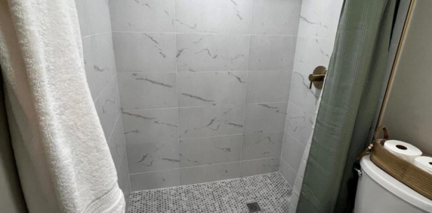 Condo à Palm Beach Shores, Floride, 2 chambres № 888209