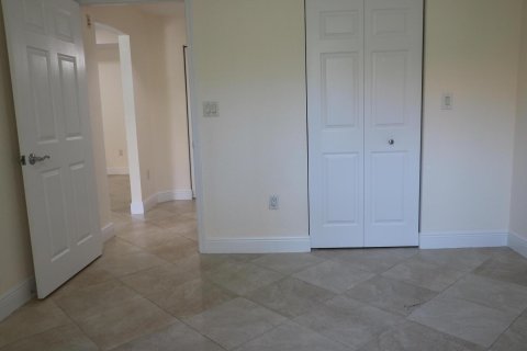 Copropriété à louer à West Palm Beach, Floride: 2 chambres, 99.5 m2 № 2084939 - photo 13