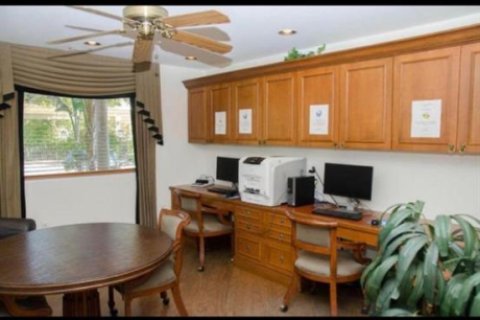 Copropriété à louer à West Palm Beach, Floride: 2 chambres, 99.5 m2 № 2084939 - photo 17