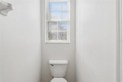 Townhouse in Saint Petersburg, Florida 3 bedrooms, 134.99 sq.m. № 2389201 - photo 16