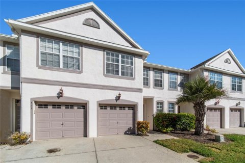 Townhouse in Saint Petersburg, Florida 3 bedrooms, 134.99 sq.m. № 2389201 - photo 7