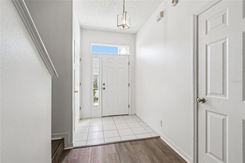 Townhouse in Saint Petersburg, Florida 3 bedrooms, 134.99 sq.m. № 2389201 - photo 14