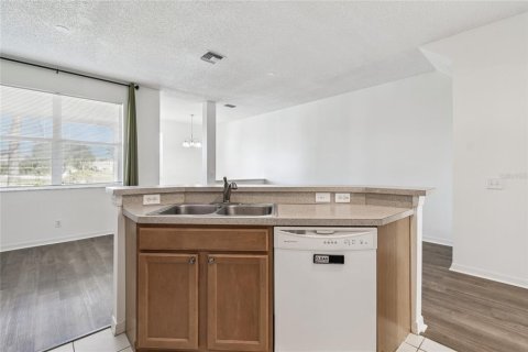 Townhouse in Saint Petersburg, Florida 3 bedrooms, 134.99 sq.m. № 2389201 - photo 28