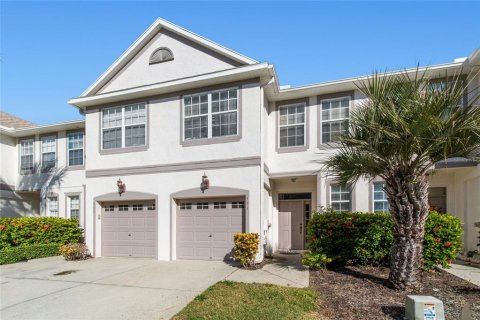 Townhouse in Saint Petersburg, Florida 3 bedrooms, 134.99 sq.m. № 2389201 - photo 8