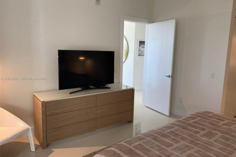 Condominio en alquiler en Aventura, Florida, 2 dormitorios, 101.64 m2 № 2025704 - foto 5