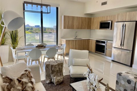 Condominio en Aventura, Florida, 2 dormitorios  № 2025704