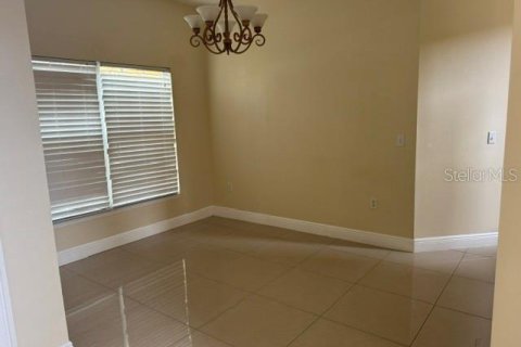 House in Kissimmee, Florida 7 bedrooms, 247.49 sq.m. № 2103770 - photo 17