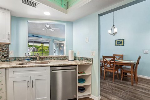 Copropriété à vendre à Dunedin, Floride: 2 chambres, 102.19 m2 № 2423647 - photo 12