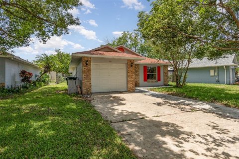 House in Orlando, Florida 2 bedrooms, 123 sq.m. № 1725203 - photo 2