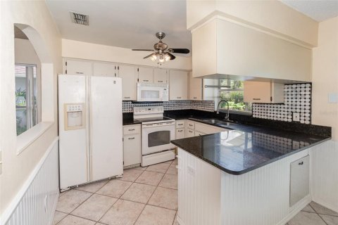 House in Orlando, Florida 2 bedrooms, 123 sq.m. № 1725203 - photo 6