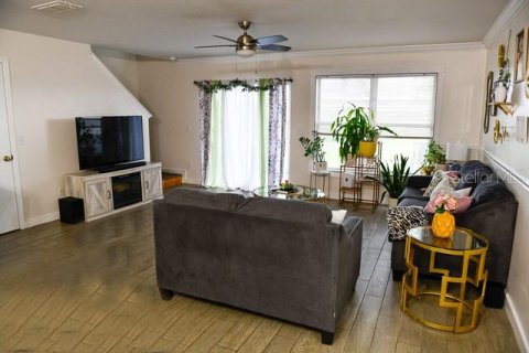 Touwnhouse à vendre à Kissimmee, Floride: 3 chambres, 145.11 m2 № 2375799 - photo 3