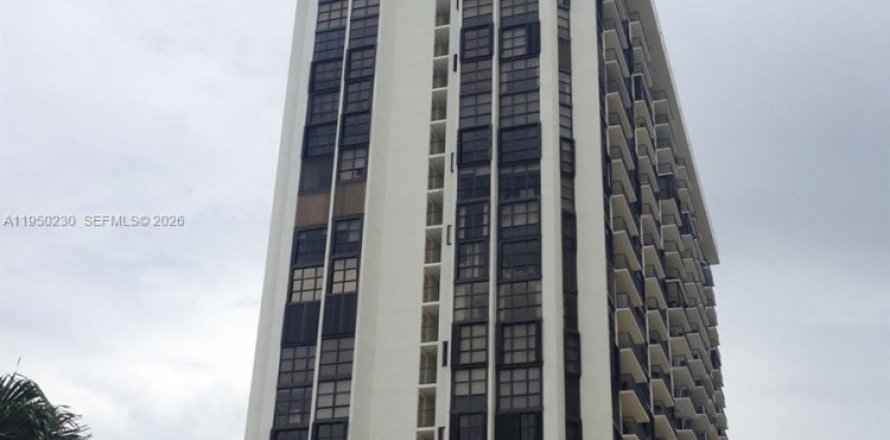 Кондоминиум с 1 спальней в Майами, Флорида № 2006949