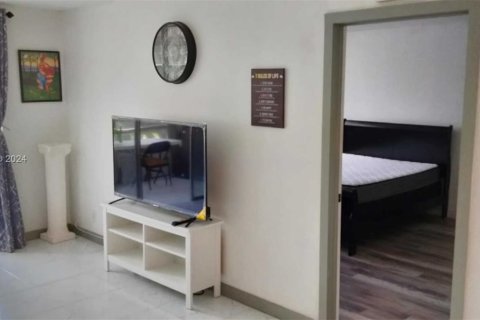 Купить кондоминиум в Лодердейл-Лейкс, Флорида 2 спальни, 89.19м2, № 1358837 - фото 6