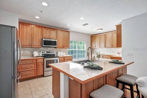 Townhouse in Winter Springs, Florida 3 bedrooms, 173.91 sq.m. № 2200265 - photo 12