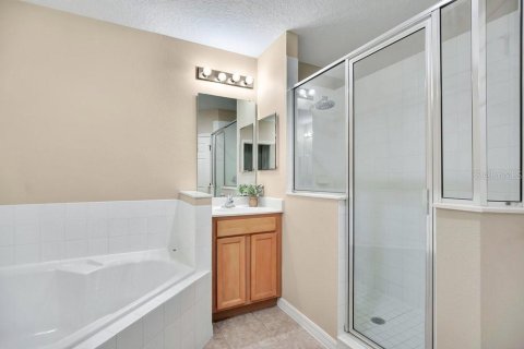 Townhouse in Winter Springs, Florida 3 bedrooms, 173.91 sq.m. № 2200265 - photo 21
