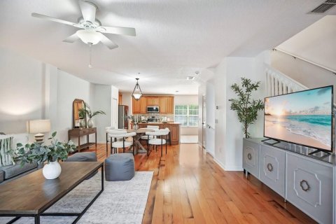 Townhouse in Winter Springs, Florida 3 bedrooms, 173.91 sq.m. № 2200265 - photo 7
