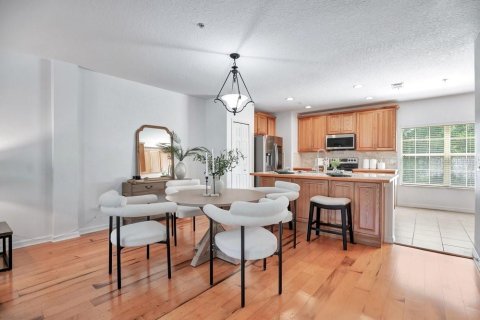 Townhouse in Winter Springs, Florida 3 bedrooms, 173.91 sq.m. № 2200265 - photo 9
