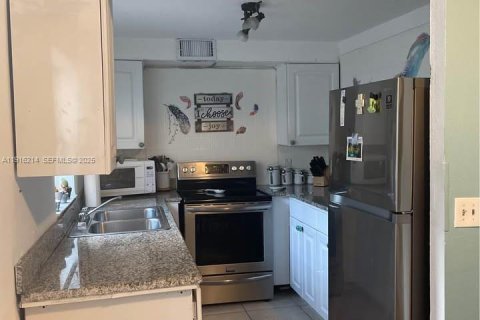 Condominio en alquiler en Delray Beach, Florida, 2 dormitorios, 81.75 m2 № 2055196 - foto 11