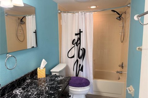 Condo in Lutz, Florida, 2 bedrooms № 2166281 - photo 11