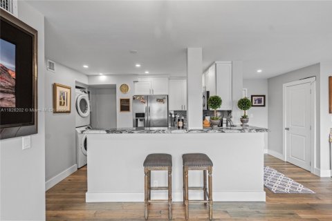 Condominio en alquiler en Fort Lauderdale, Florida, 2 dormitorios, 94.76 m2 № 1938270 - foto 8
