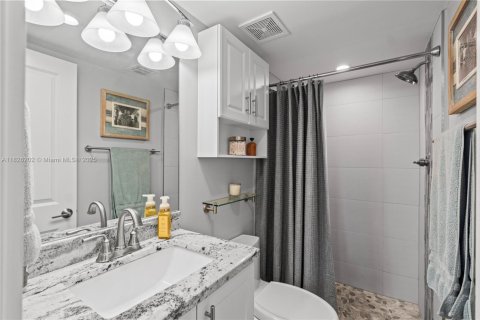 Condominio en alquiler en Fort Lauderdale, Florida, 2 dormitorios, 94.76 m2 № 1938270 - foto 13