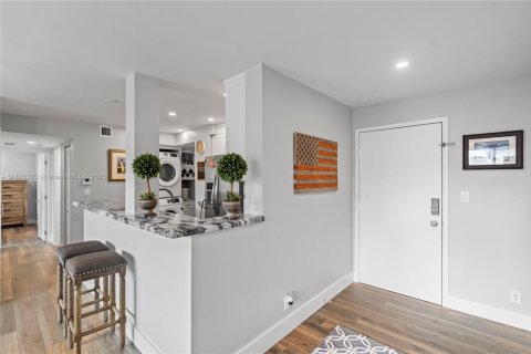 Condominio en alquiler en Fort Lauderdale, Florida, 2 dormitorios, 94.76 m2 № 1938270 - foto 9