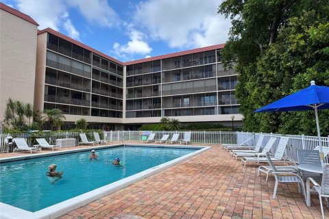 Copropriété à vendre à Pompano Beach, Floride: 2 chambres, 95.22 m2 № 2190555 - photo 19