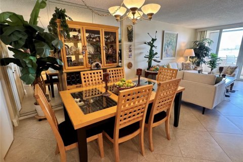 Copropriété à vendre à Pompano Beach, Floride: 2 chambres, 95.22 m2 № 2190555 - photo 14