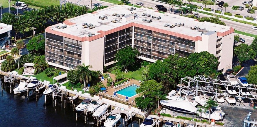 Condo à Pompano Beach, Floride, 2 chambres  № 2190555