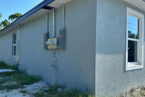 Immobilier commercial à vendre à Port Charlotte, Floride: 6 chambres, 215.9 m2 № 2436768 - photo 3