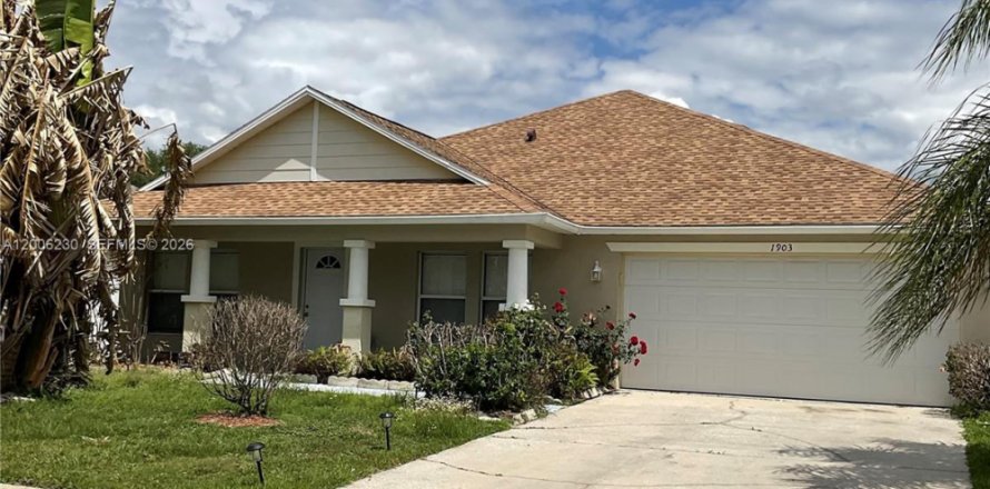 House in Kissimmee, Florida 3 bedrooms № 2070768