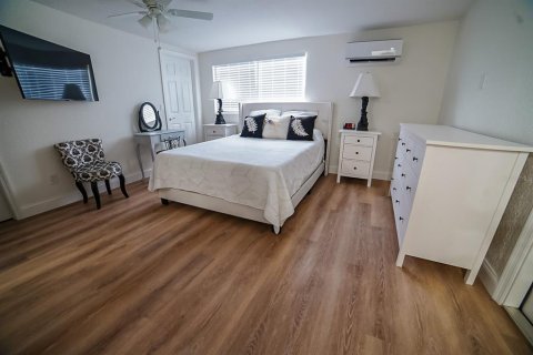 Casa en alquiler en Dunedin, Florida, 4 dormitorios, 133.04 m2 № 2142649 - foto 11