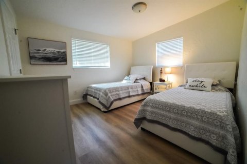 Casa en alquiler en Dunedin, Florida, 4 dormitorios, 133.04 m2 № 2142649 - foto 15