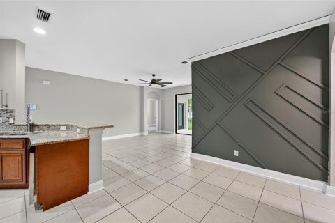 House in Valrico, Florida 4 bedrooms, 254.65 sq.m. № 2108661 - photo 20