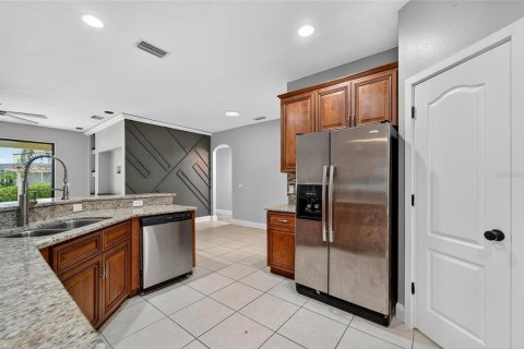 House in Valrico, Florida 4 bedrooms, 254.65 sq.m. № 2108661 - photo 25