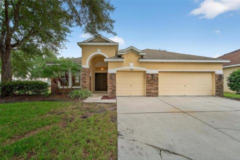 House in Valrico, Florida 4 bedrooms, 254.65 sq.m. № 2108661 - photo 2