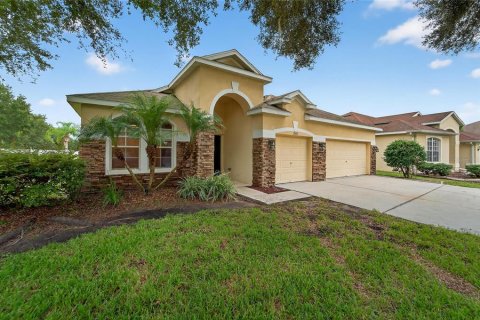 House in Valrico, Florida 4 bedrooms, 254.65 sq.m. № 2108661 - photo 3