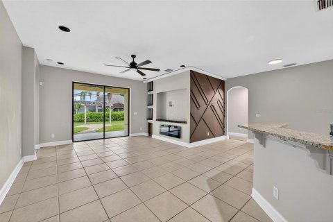 House in Valrico, Florida 4 bedrooms, 254.65 sq.m. № 2108661 - photo 15