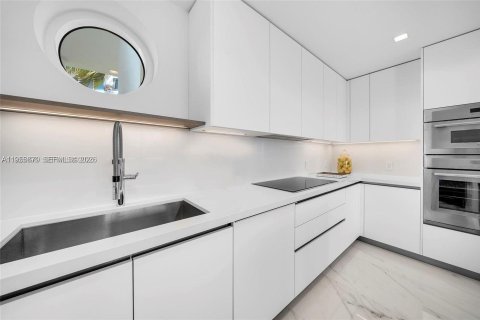 Touwnhouse à louer à Miami Beach, Floride: 3 chambres, 204.57 m2 № 2080080 - photo 9